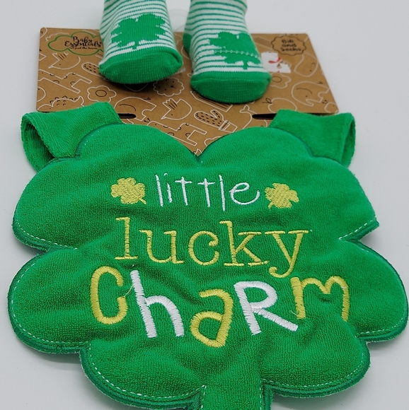 Baby Essentials St Patrick's Day Bib And Socks Little Lucky Charm Set - Picture 3 of 3